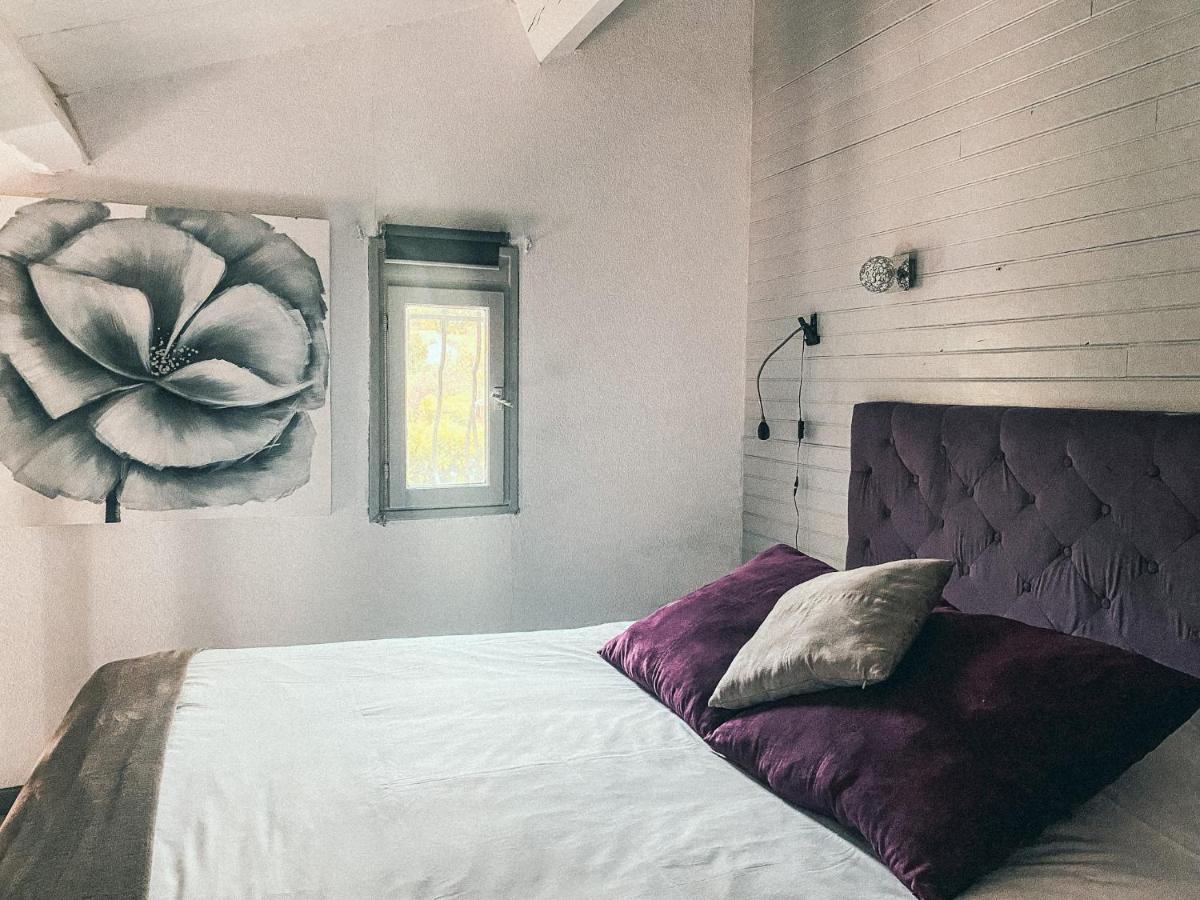 Auberge Des Pins ตูร์แรตส์ ภายนอก รูปภาพ