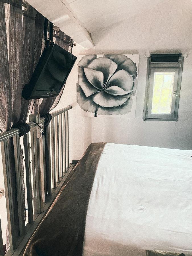 Auberge Des Pins ตูร์แรตส์ ภายนอก รูปภาพ
