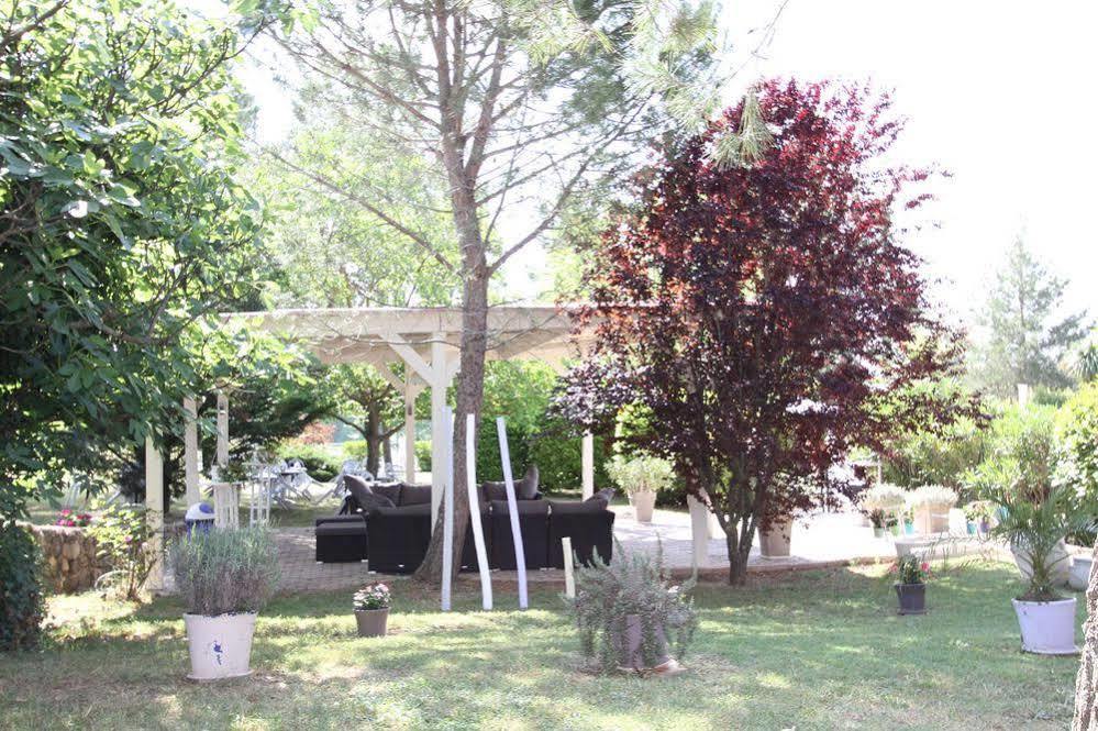 Auberge Des Pins ตูร์แรตส์ ภายนอก รูปภาพ