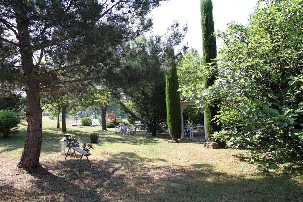 Auberge Des Pins ตูร์แรตส์ ภายนอก รูปภาพ