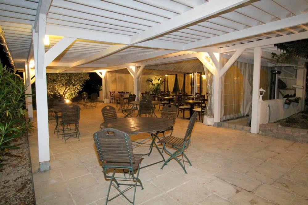Auberge Des Pins ตูร์แรตส์ ภายนอก รูปภาพ