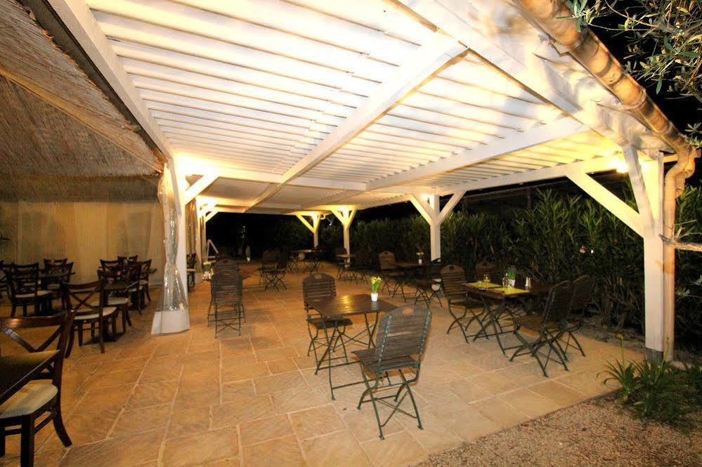 Auberge Des Pins ตูร์แรตส์ ภายนอก รูปภาพ