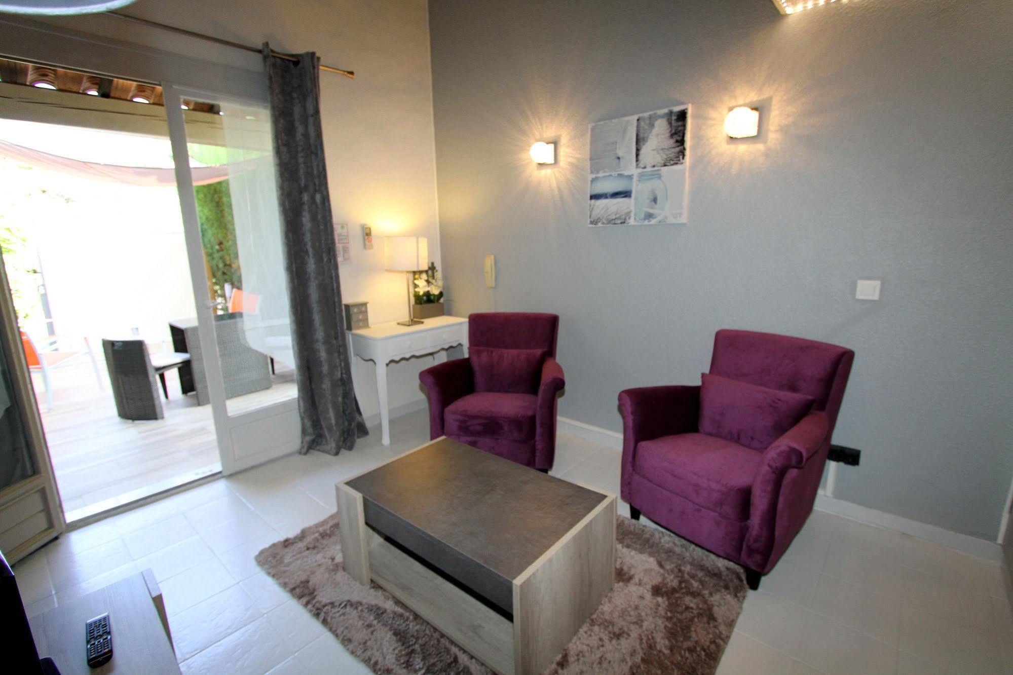 Auberge Des Pins ตูร์แรตส์ ภายนอก รูปภาพ