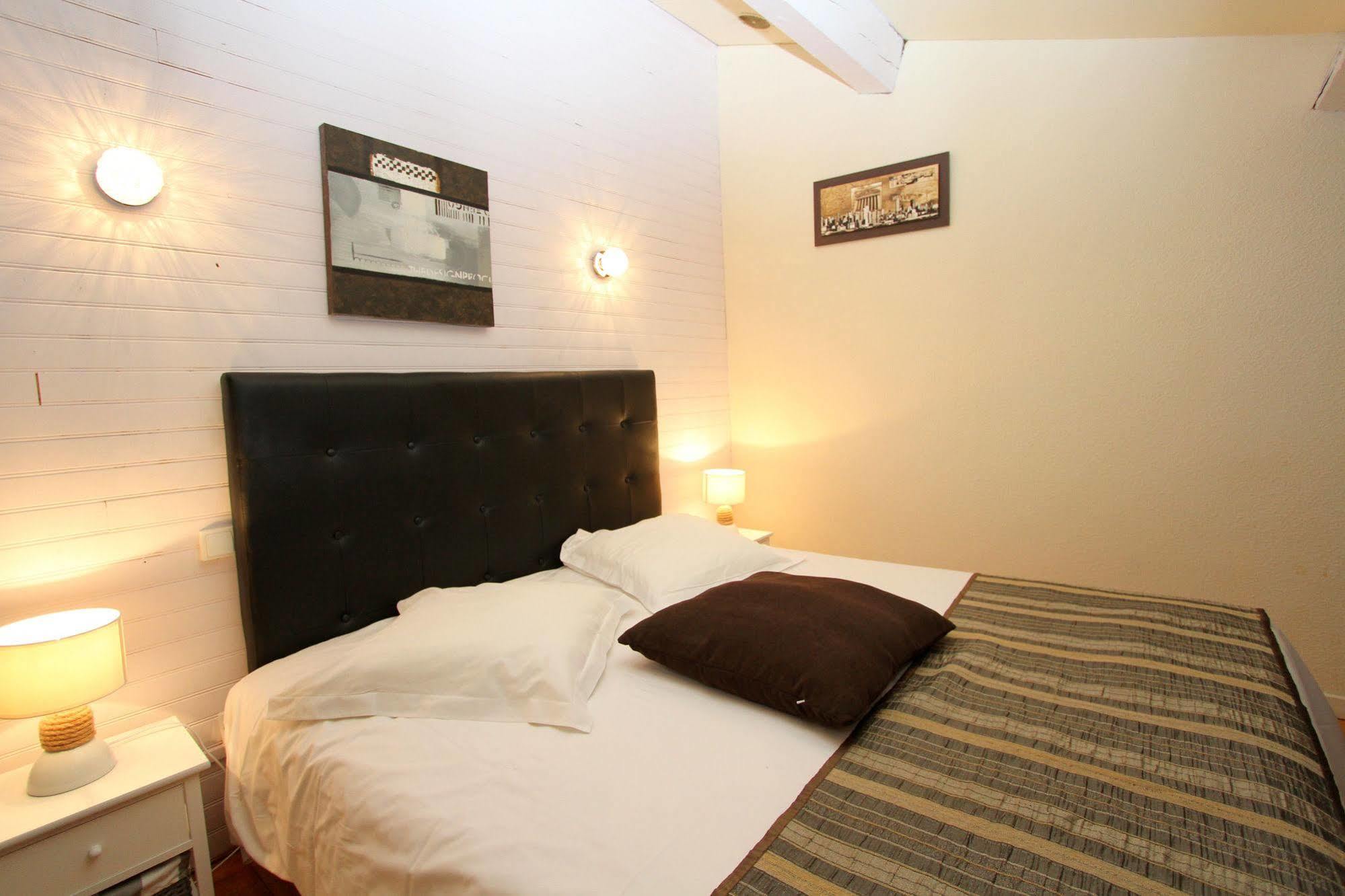 Auberge Des Pins ตูร์แรตส์ ภายนอก รูปภาพ