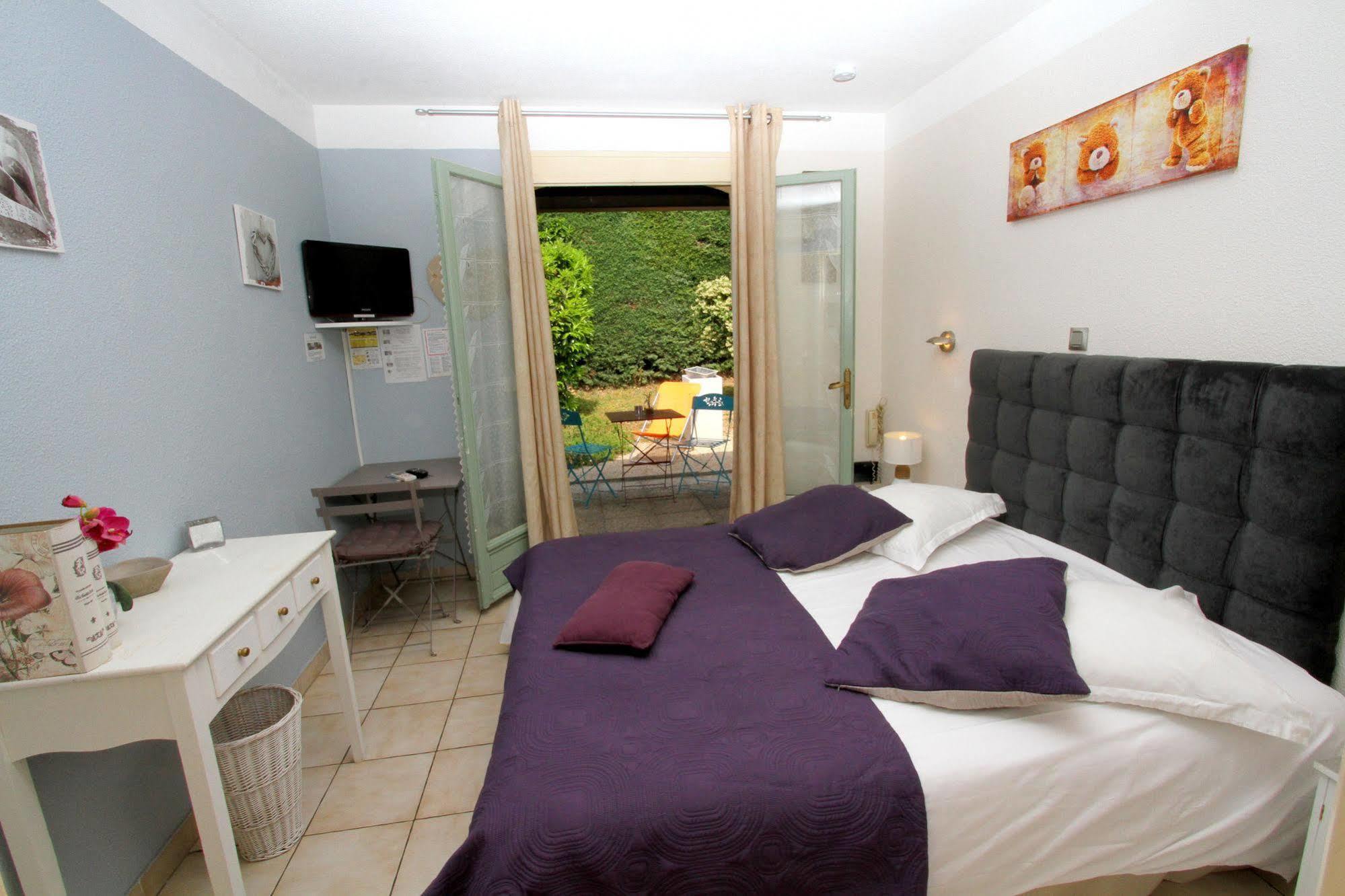 Auberge Des Pins ตูร์แรตส์ ภายนอก รูปภาพ